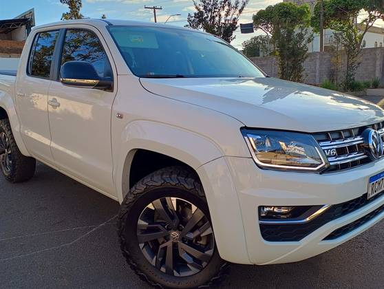 VOLKSWAGEN AMAROK 3.0 V6 TDI DIESEL HIGHLINE CD 4MOTION AUTOMÁTICO